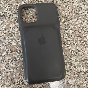 Apple 11 pro battery charging case